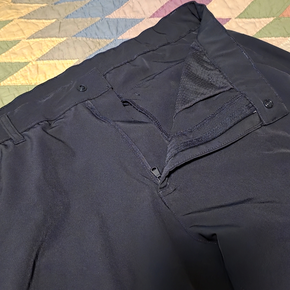 Fabletics Men's Navy Joggers - Picture 4 of 7